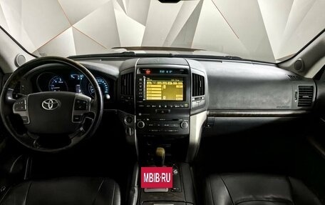 Toyota Land Cruiser 200, 2011 год, 2 643 000 рублей, 10 фотография