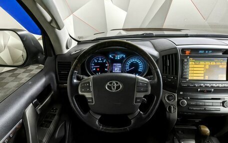 Toyota Land Cruiser 200, 2011 год, 2 643 000 рублей, 15 фотография