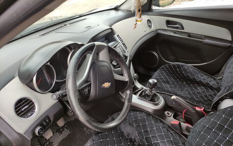 Chevrolet Cruze II, 2011 год, 590 000 рублей, 6 фотография