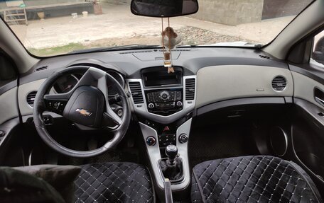 Chevrolet Cruze II, 2011 год, 590 000 рублей, 4 фотография
