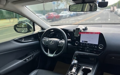 Lexus NX, 2022 год, 3 999 000 рублей, 11 фотография