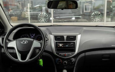 Hyundai Solaris II рестайлинг, 2011 год, 810 000 рублей, 10 фотография