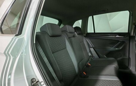 Volkswagen Tiguan II, 2018 год, 2 115 000 рублей, 12 фотография