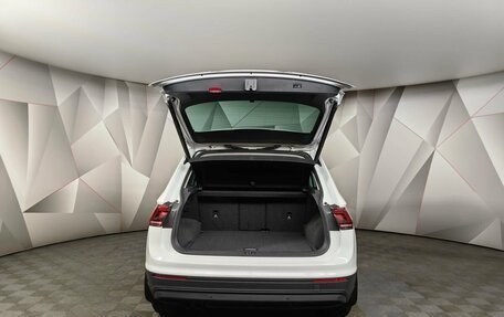 Volkswagen Tiguan II, 2018 год, 2 115 000 рублей, 17 фотография