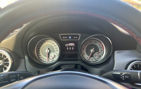 Mercedes-Benz GLA, 2015 год, 2 340 000 рублей, 15 фотография