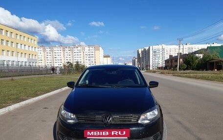 Volkswagen Polo VI (EU Market), 2011 год, 690 000 рублей, 2 фотография