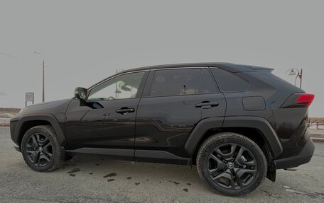 Toyota RAV4, 2022 год, 4 500 000 рублей, 3 фотография