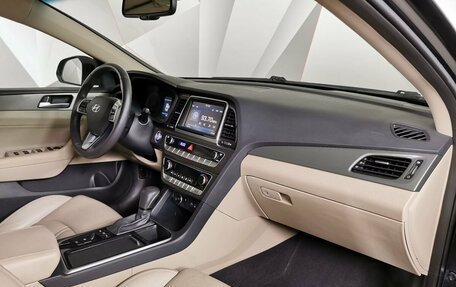 Hyundai Sonata VII, 2019 год, 1 949 000 рублей, 9 фотография