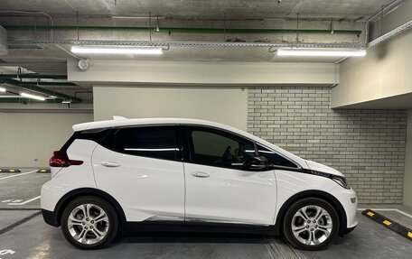 Chevrolet Bolt, 2018 год, 2 200 000 рублей, 5 фотография