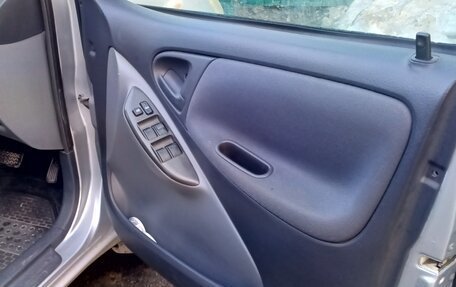 Toyota Vitz, 2002 год, 360 000 рублей, 7 фотография