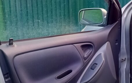 Toyota Vitz, 2002 год, 360 000 рублей, 31 фотография