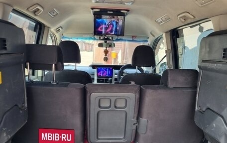 Toyota Voxy II, 2007 год, 1 340 000 рублей, 5 фотография