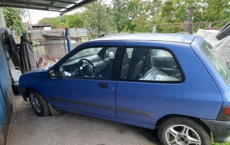 Renault Clio III, 1994 год, 110 000 рублей, 2 фотография