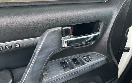 Toyota Land Cruiser 200, 2014 год, 5 800 000 рублей, 7 фотография