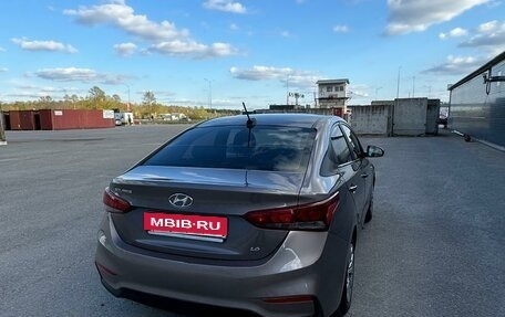 Hyundai Solaris II рестайлинг, 2017 год, 950 000 рублей, 5 фотография