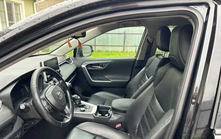 Toyota RAV4, 2019 год, 2 560 000 рублей, 10 фотография