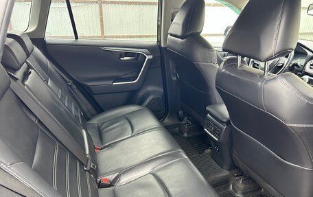 Toyota RAV4, 2019 год, 2 560 000 рублей, 6 фотография