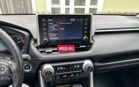 Toyota RAV4, 2019 год, 2 560 000 рублей, 8 фотография