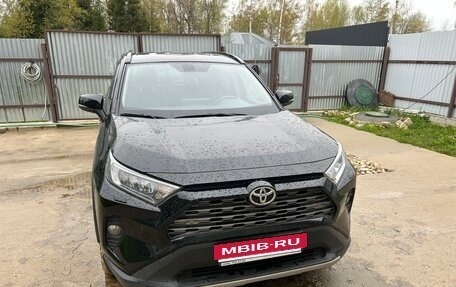 Toyota RAV4, 2019 год, 2 560 000 рублей, 2 фотография