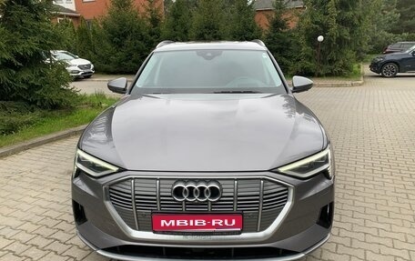 Audi e-tron I, 2019 год, 4 500 000 рублей, 1 фотография