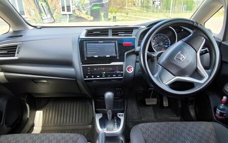 Honda Fit III, 2016 год, 1 050 000 рублей, 7 фотография