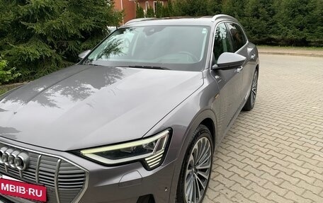 Audi e-tron I, 2019 год, 4 500 000 рублей, 2 фотография