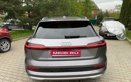 Audi e-tron I, 2019 год, 4 500 000 рублей, 5 фотография
