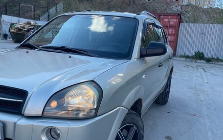 Hyundai Tucson III, 2008 год, 695 000 рублей, 3 фотография
