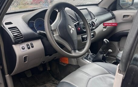Mitsubishi L200 IV рестайлинг, 2008 год, 1 050 000 рублей, 4 фотография