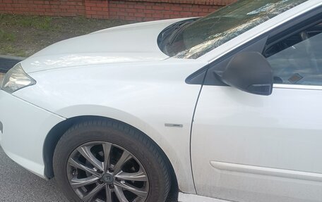 Renault Laguna III рестайлинг, 2014 год, 1 300 000 рублей, 23 фотография