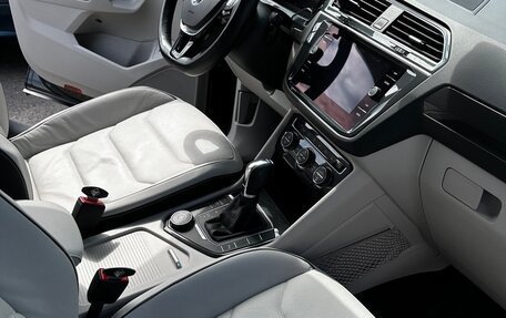Volkswagen Tiguan II, 2019 год, 2 850 000 рублей, 10 фотография