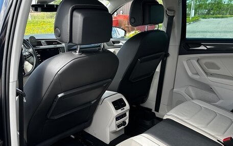 Volkswagen Tiguan II, 2019 год, 2 850 000 рублей, 13 фотография