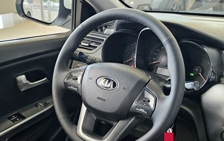 KIA Rio III рестайлинг, 2014 год, 989 000 рублей, 23 фотография