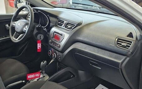 KIA Rio III рестайлинг, 2014 год, 989 000 рублей, 19 фотография