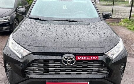 Toyota RAV4, 2019 год, 4 000 000 рублей, 1 фотография