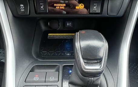 Toyota RAV4, 2019 год, 4 000 000 рублей, 3 фотография
