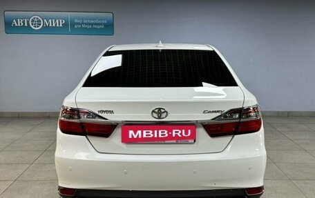 Toyota Camry, 2017 год, 1 883 000 рублей, 6 фотография