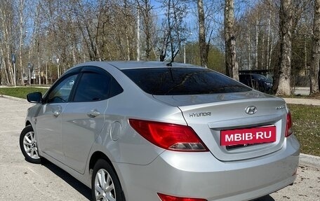 Hyundai Solaris II рестайлинг, 2015 год, 920 000 рублей, 5 фотография