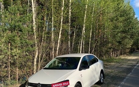 Volkswagen Polo VI (EU Market), 2013 год, 830 000 рублей, 2 фотография