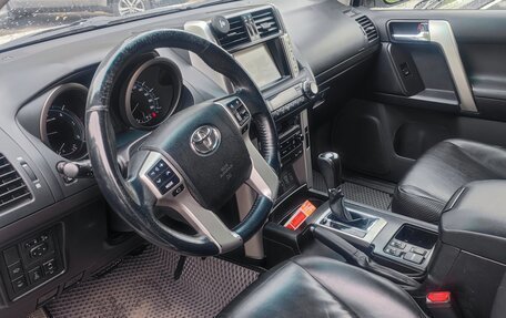 Toyota Land Cruiser Prado 150 рестайлинг 2, 2011 год, 2 500 000 рублей, 8 фотография