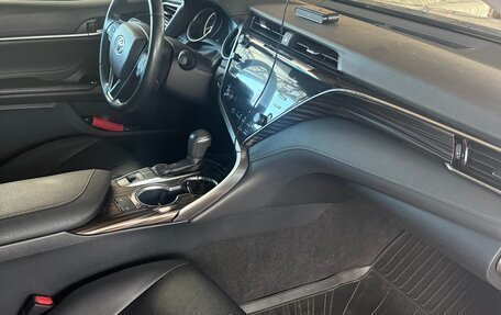 Toyota Camry, 2020 год, 3 400 000 рублей, 8 фотография