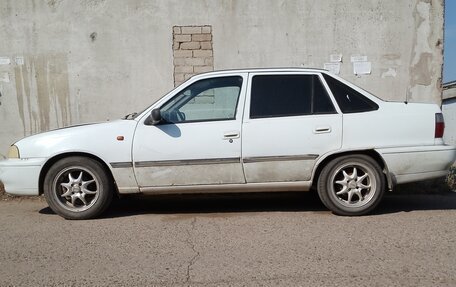 Daewoo Nexia I рестайлинг, 2002 год, 130 000 рублей, 6 фотография