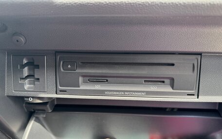 Volkswagen Tiguan II, 2017 год, 2 400 000 рублей, 23 фотография
