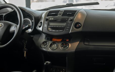 Toyota RAV4, 2011 год, 1 295 000 рублей, 13 фотография