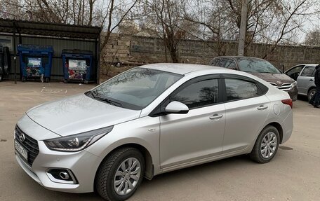 Hyundai Solaris II рестайлинг, 2019 год, 1 300 000 рублей, 3 фотография