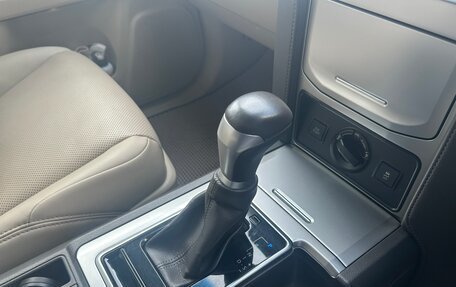 Toyota Land Cruiser Prado 150 рестайлинг 2, 2019 год, 5 300 000 рублей, 9 фотография