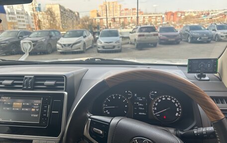 Toyota Land Cruiser Prado 150 рестайлинг 2, 2019 год, 5 300 000 рублей, 10 фотография