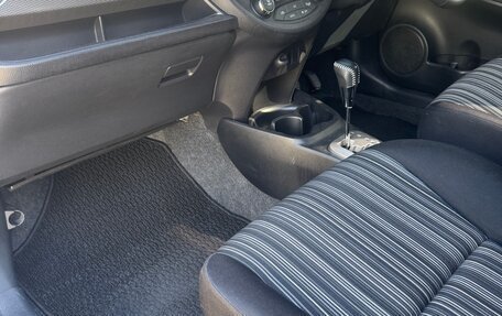 Toyota Vitz, 2014 год, 1 300 000 рублей, 7 фотография