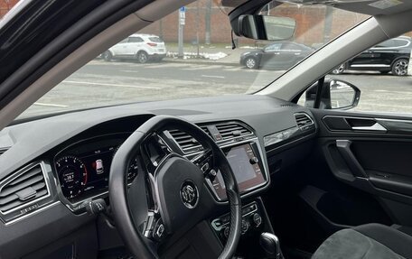 Volkswagen Tiguan II, 2017 год, 2 489 000 рублей, 13 фотография