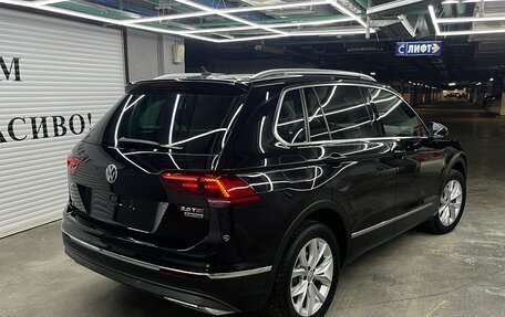 Volkswagen Tiguan II, 2017 год, 2 489 000 рублей, 18 фотография